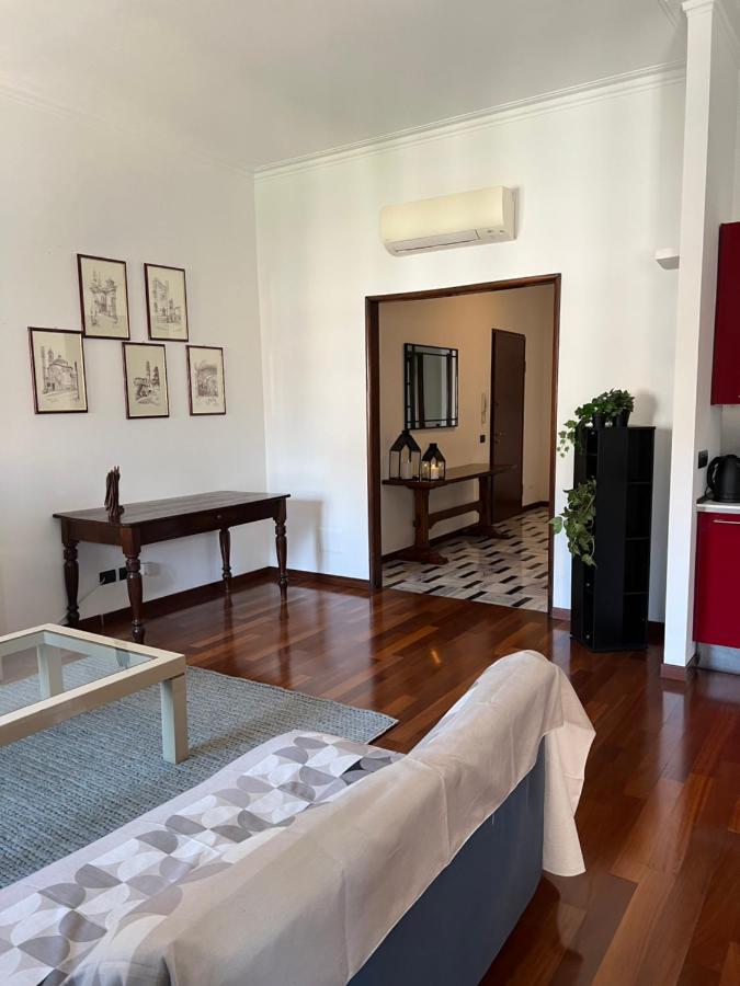 Rebecca'S Milano Collection: Repubblica Apartment ภายนอก รูปภาพ