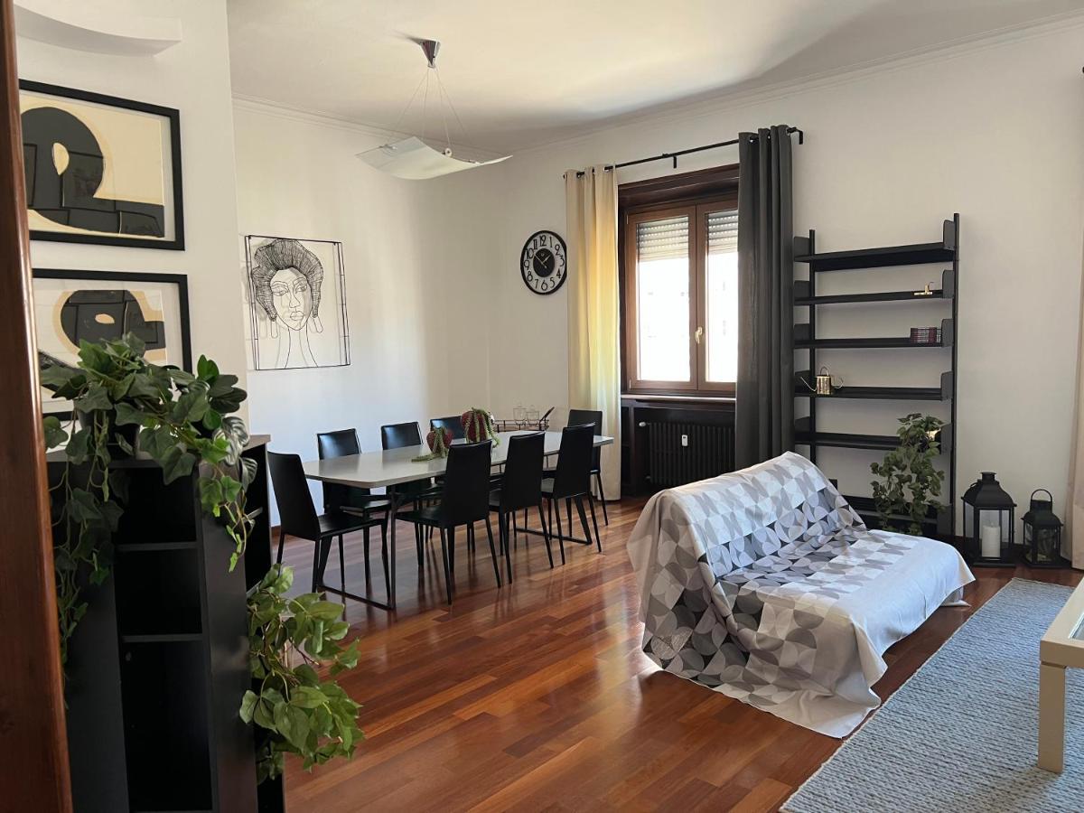 Rebecca'S Milano Collection: Repubblica Apartment ภายนอก รูปภาพ