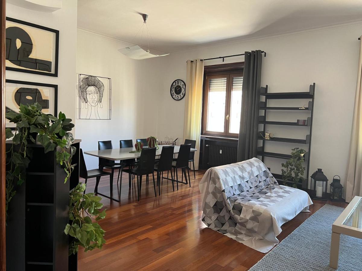 Rebecca'S Milano Collection: Repubblica Apartment ภายนอก รูปภาพ