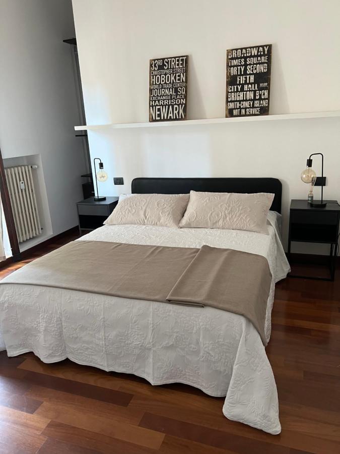 Rebecca'S Milano Collection: Repubblica Apartment ภายนอก รูปภาพ